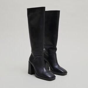 Elegant Black Knee-High Women's Boots